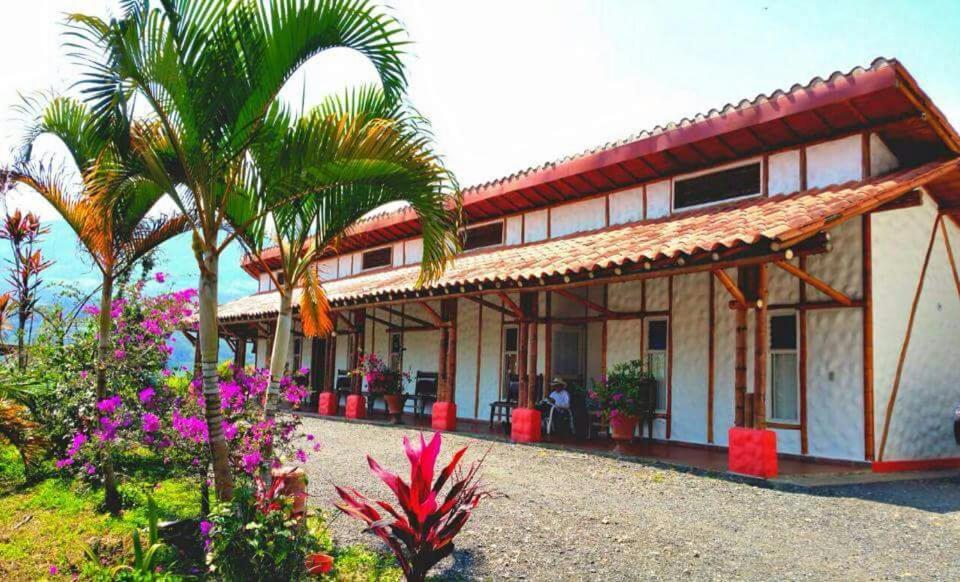El Ganadero * El Total